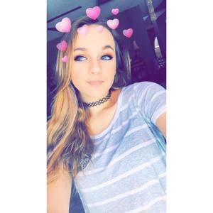 Meet your Posher, Zoie